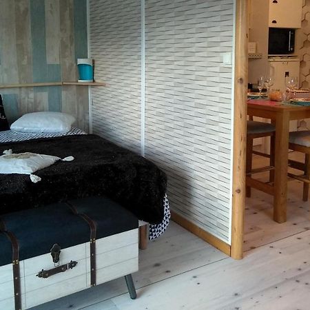 Le Haut Village Chambre D'Hotes Mobi-Loft Cosy Sauna ,Douche ,Chromotherapie Arrest Ngoại thất bức ảnh