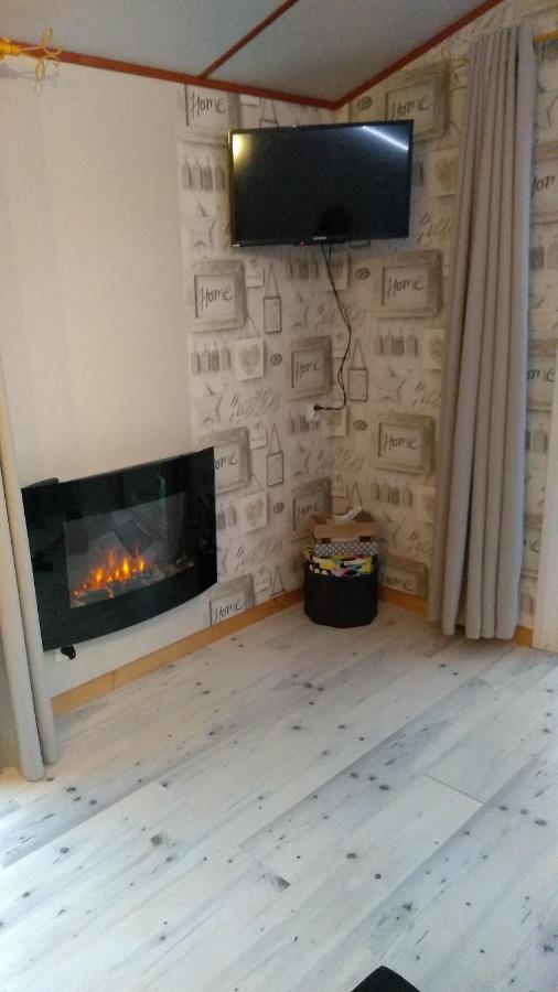 Le Haut Village Chambre D'Hotes Mobi-Loft Cosy Sauna ,Douche ,Chromotherapie Arrest Ngoại thất bức ảnh